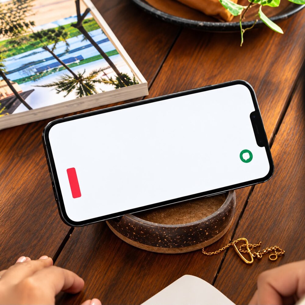Mobile Holder — Sustainable Range by Minkaa Moments